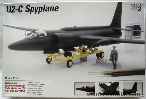 Testors 1/48 Lockheed U-2C Spyplane With Ground Handling Equipment - NASA / Black USAF-CIA / Camo USAF, 516 plastic model kit